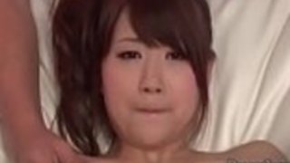 巨乳の人形は彼女の穴の両方を楽しむ 巨乳の人形は彼女の穴の両方を楽しむ