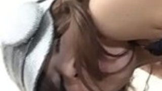 スザンナは彼女のティーン膣で大きな雄鶏に耐えます スザンナは彼女のティーン膣で大きな雄鶏に耐えます