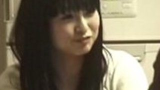 アジア人がテーブルで犯された アジア人がテーブルで犯された