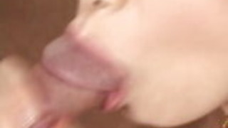 自慰行為のアジア人のベイビーは、ハードコックを吸う 自慰行為のアジア人のベイビーは、ハードコックを吸う