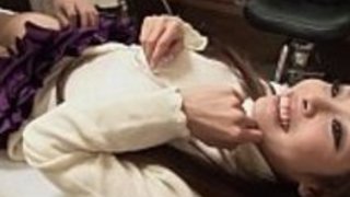 無修正の奇妙な日本の陰部シェービングサロンHD 無修正の奇妙な日本の陰部シェービングサロンHD