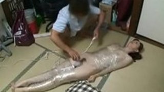 【拘束レイプ動画】ヤバ過ぎる性癖!女性を家に監禁し全身をラップでグルグル巻きにした後ハメる変態男! 【拘束レイプ動画】ヤバ過ぎる性癖!女性を家に監禁し全身をラップでグルグル巻きにした後ハメる変態男!