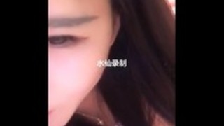 某APP直播平台大奶子露臉美女主播睡床 某APP直播平台大奶子露臉美女主播睡床