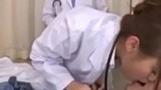 アジアの女性ドクタークリームパイ アジアの女性ドクタークリームパイ