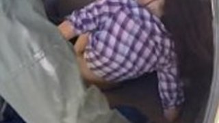 日本のオフィスのフェラチオハナは彼女が 日本のオフィスのフェラチオハナは彼女が