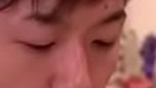 彼女の名前は誰ですか? 彼女の名前は誰ですか?