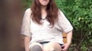 アジア人はぽっちゃりの水たまりを残す アジア人はぽっちゃりの水たまりを残す