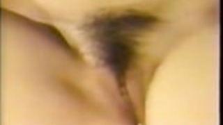 若いカップルが夢中になった 若いカップルが夢中になった