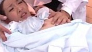 【熟女エロ動画】患者たちと戯れてたら乱交ファックになりイラマチオされるナース 【熟女エロ動画】患者たちと戯れてたら乱交ファックになりイラマチオされるナース