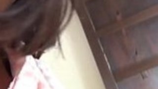 アジアンおしっこが床に浸かる アジアンおしっこが床に浸かる