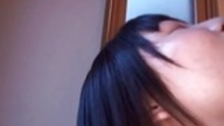 フェラチオ後のアジアの女子学生の兼任 フェラチオ後のアジアの女子学生の兼任