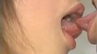 ビッグタイ人の十代の若者は毛深い猫で犯された ビッグタイ人の十代の若者は毛深い猫で犯された