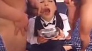 かわいいティーンブッカケとお酒の沢山の嚥下 かわいいティーンブッカケとお酒の沢山の嚥下