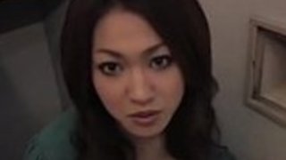 日本の美しさは、カメラのコックを吸っについて恥ずかしがり屋ではありません 日本の美しさは、カメラのコックを吸っについて恥ずかしがり屋ではありません