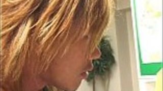 男をオフにけいれんして、三人組にそれらによって犯さ 男をオフにけいれんして、三人組にそれらによって犯さ