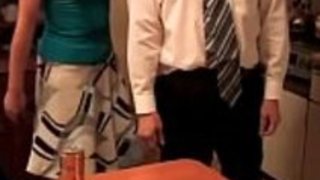 日本のティーンは、老人をファック1 日本のティーンは、老人をファック1