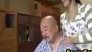 老人はティーンをファック 老人はティーンをファック