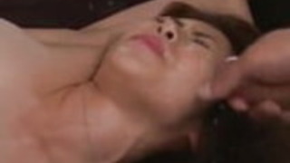 ホジョキは数人の男性を殴って彼女を殴る ホジョキは数人の男性を殴って彼女を殴る