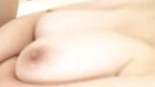 南さやかは体に油を注いで口と亀裂が犯される 南さやかは体に油を注いで口と亀裂が犯される