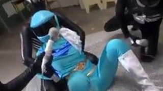 強力な女の子#3のフル動画:bit.ly/1QUHSoA 強力な女の子#3のフル動画:bit.ly/1QUHSoA