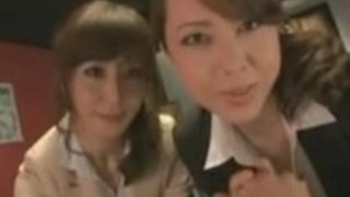 おっぱい大きめ痴女のWフェラが激エロ おっぱい大きめ痴女のWフェラが激エロ