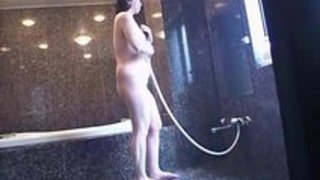 バイブを差し込まれると巨尻を突き出して喘ぐ四十路の熟女 バイブを差し込まれると巨尻を突き出して喘ぐ四十路の熟女