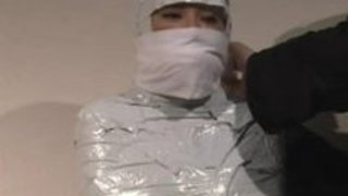 日本人女性はミイラとクリーブは猿轡 日本人女性はミイラとクリーブは猿轡