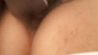 ありさ熊田は、なめ指とねじ込む毛深いスナッチを持っています ありさ熊田は、なめ指とねじ込む毛深いスナッチを持っています