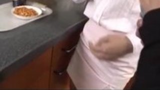 ひびき大槻は、彼女の愛の穴のそれぞれにコックをしようとします ひびき大槻は、彼女の愛の穴のそれぞれにコックをしようとします