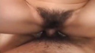 サラ中村毛深い猫を持っています サラ中村毛深い猫を持っています