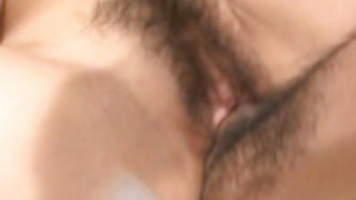 三谷希は、バーの後ろにディルドと犬と犯されます 三谷希は、バーの後ろにディルドと犬と犯されます