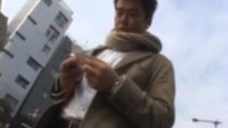 小澤マリアは彼女の熱い切断屋外を示しています 小澤マリアは彼女の熱い切断屋外を示しています