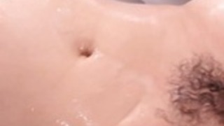 日本の熟女は、最大油を塗ったとめちゃくちゃ 日本の熟女は、最大油を塗ったとめちゃくちゃ