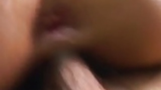 芳樹Aogiriは、口の中やクーターで犯さ 芳樹Aogiriは、口の中やクーターで犯さ