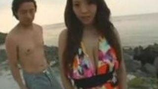 【Hitomi青姦】巨乳で爆乳でパイパンでJカップの、Hitomiの青姦フェラプレイがエロい。 【Hitomi青姦】巨乳で爆乳でパイパンでJカップの、Hitomiの青姦フェラプレイがエロい。