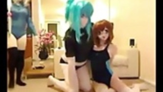 着ぐるみとビキニ 着ぐるみとビキニ