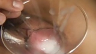 アジアのベイビーりく椎名は彼で、振動子と才能を披露します アジアのベイビーりく椎名は彼で、振動子と才能を披露します