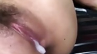 アジアのMILFは、いくつかのクリームパイをとります アジアのMILFは、いくつかのクリームパイをとります