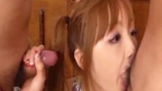 杏里Horshizakiは、ジョブと三人組ショーを吹きます。 杏里Horshizakiは、ジョブと三人組ショーを吹きます。