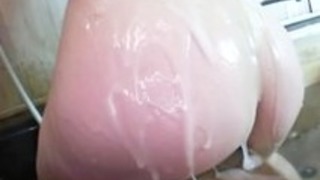 淫乱日本人の可愛いカレンは巨大なディルドによって彼女のぬれた猫をつつきます 淫乱日本人の可愛いカレンは巨大なディルドによって彼女のぬれた猫をつつきます