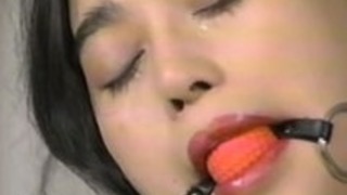 強烈なフェチ楽しみのためにバインドされ、拘束プリティ東洋の女性 強烈なフェチ楽しみのためにバインドされ、拘束プリティ東洋の女性