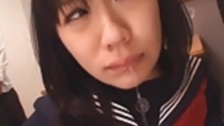 沙耶美咲は、均一の裸と犯されています 沙耶美咲は、均一の裸と犯されています