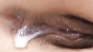 蘭Monbuは、ディックを吸うと毛深い女に釘付けされます 蘭Monbuは、ディックを吸うと毛深い女に釘付けされます