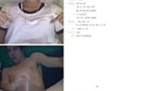 アジアのフェミニストは、ウェブカメラのおっぱいを示す気にしません アジアのフェミニストは、ウェブカメラのおっぱいを示す気にしません