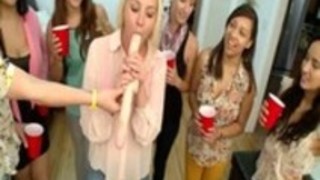 最高に良いレズビアンのポルノビデオ 最高に良いレズビアンのポルノビデオ