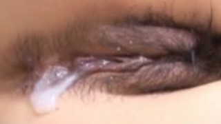 蘭Monbuは、ディックを吸うと毛深い女に釘付けされます 蘭Monbuは、ディックを吸うと毛深い女に釘付けされます