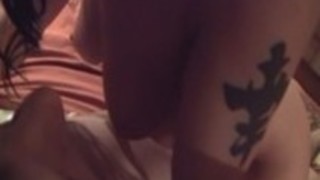 もっとディープスロートフェラチオのための飽くなきふしだらな女の渇望 もっとディープスロートフェラチオのための飽くなきふしだらな女の渇望