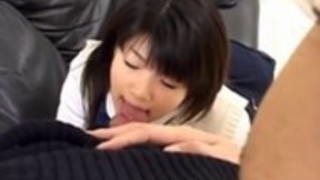 制服で凛の人形は、男根を吸い 制服で凛の人形は、男根を吸い