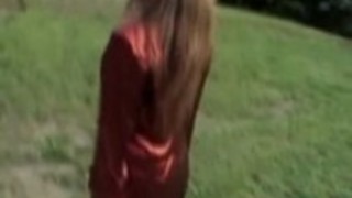 みらいは、彼女の巨大な缶を示し、へまを吸います みらいは、彼女の巨大な缶を示し、へまを吸います