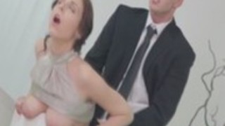 オフィスでディックを吸っアントニアサインツ オフィスでディックを吸っアントニアサインツ